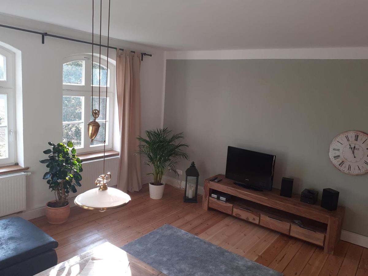 Ferienwohnung Ehemalige Revierfoersterei "Uns Luett" Kuhstorf ภายนอก รูปภาพ