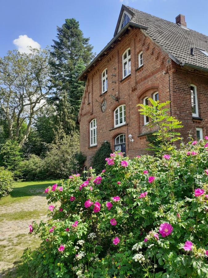 Ferienwohnung Ehemalige Revierfoersterei "Uns Luett" Kuhstorf ภายนอก รูปภาพ